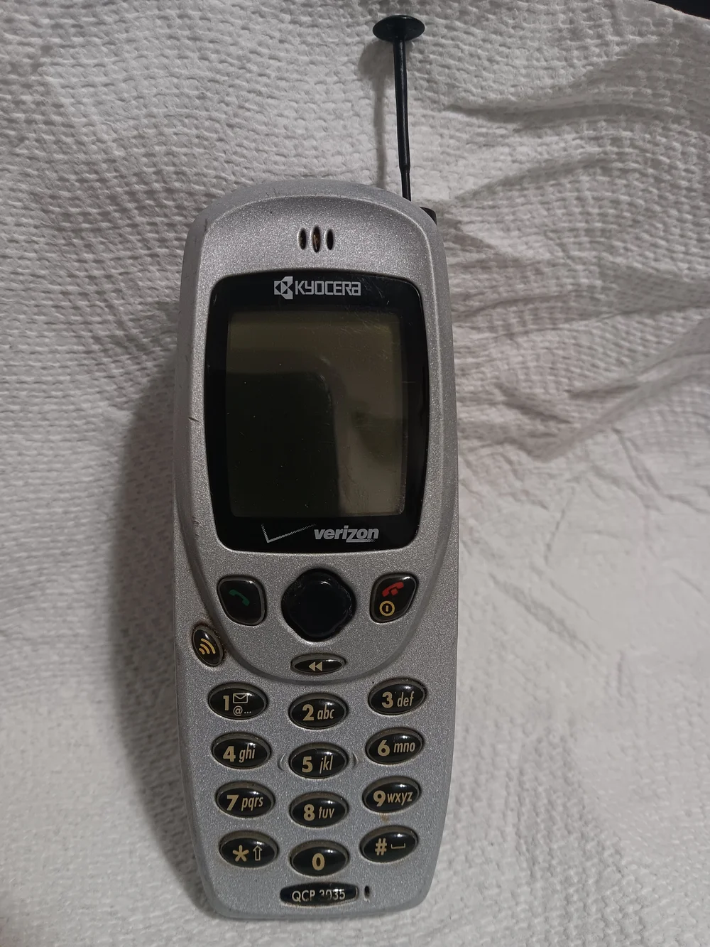 Silver Verizon Kyocera Old School Classic Cell Phone - Silver